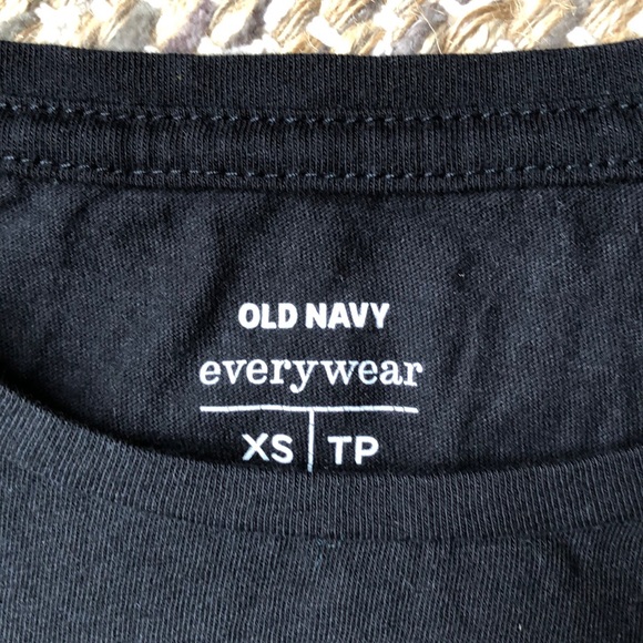 Old Navy women’s black short sleeve T-shirt - Picture 2 of 2